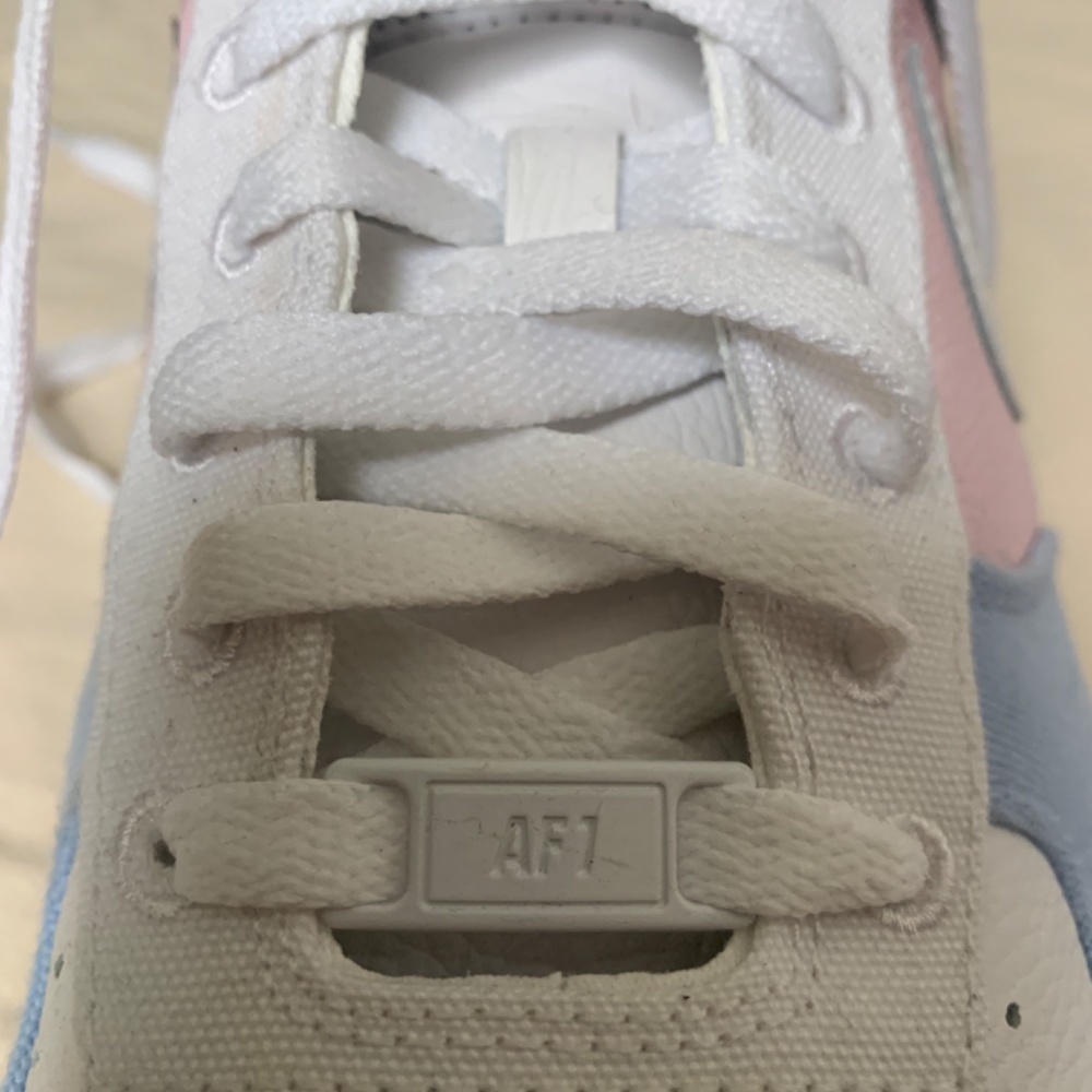 Nike Air Force 1 - Picture 2 of 5
